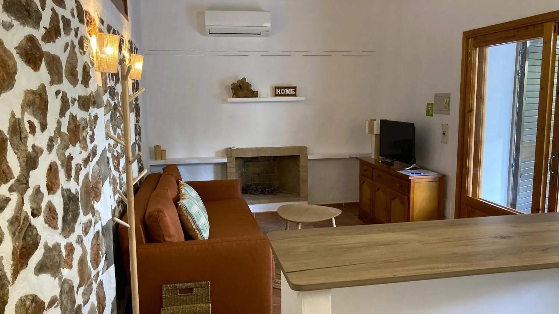 Apartamentos Pinosol Santa Eularia des Riu 0*,  Spanje
